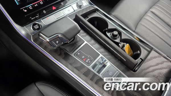Audi A6 2021, фото 12