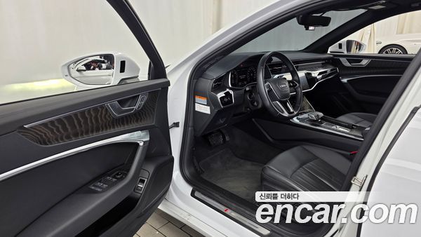 Audi A6 2021, фото 13