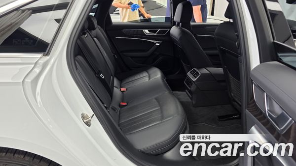 Audi A6 2021, фото 18