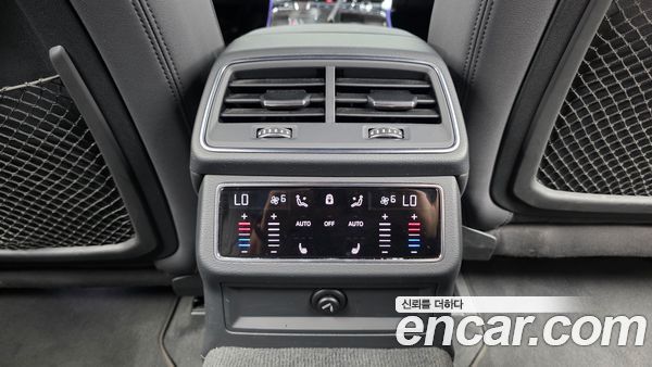 Audi A6 2021, фото 24