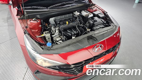 Hyundai Elantra 2023, фото 6