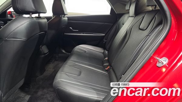 Hyundai Elantra 2023, фото 18