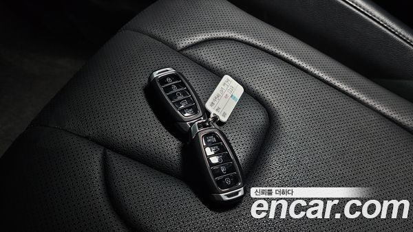 Hyundai Elantra 2023, фото 24