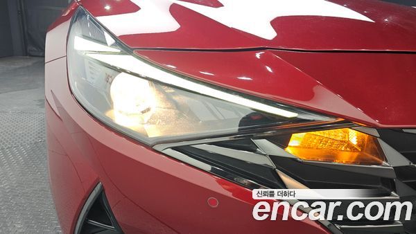 Hyundai Elantra 2023, фото 8