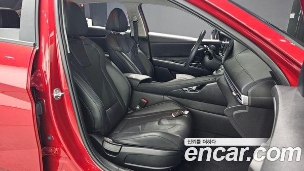 Hyundai Elantra 2023, фото 16