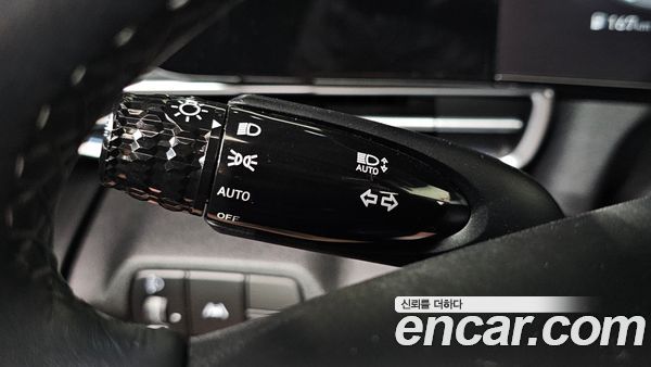 Hyundai Elantra 2023, фото 29