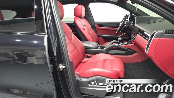 Porsche Cayenne 2021, фото 16