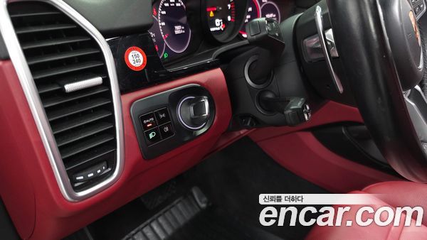 Porsche Cayenne 2021, фото 29