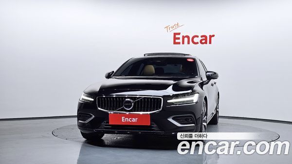 Volvo S60 2025, фото 3