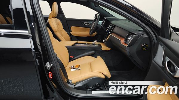 Volvo S60 2025, фото 16