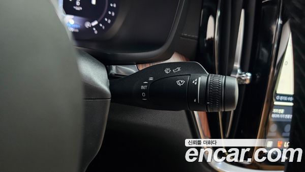 Volvo S60 2025, фото 29