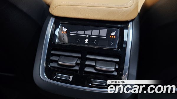 Volvo S60 2025, фото 32