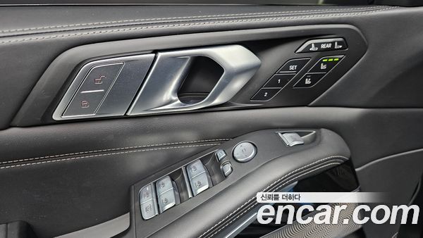 BMW X7 2022, фото 30