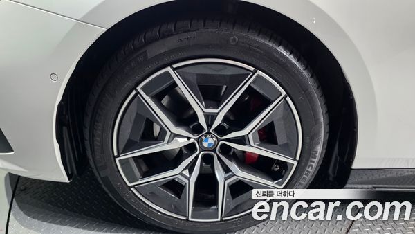 BMW 5 Series 2025, фото 5