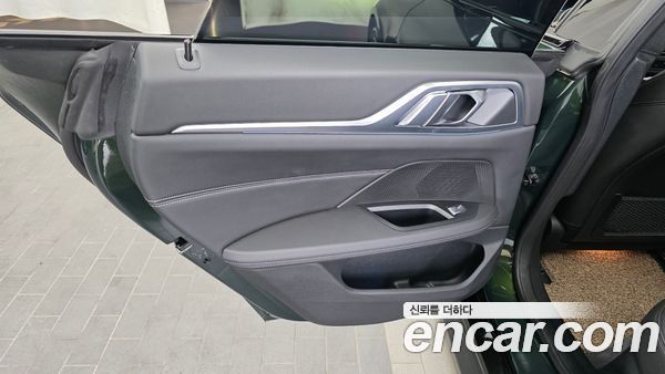 BMW i4 2022, фото 15