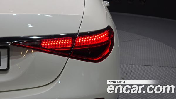 Mercedes-Benz S-Class 2021, фото 9