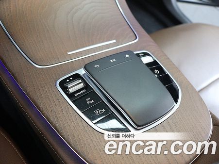 Mercedes-Benz E-Class 2021, фото 9