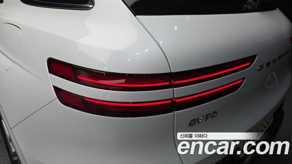 Genesis GV70 2021, фото 9