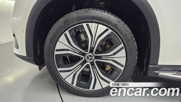 Mercedes-Benz EQE 2023, фото 5