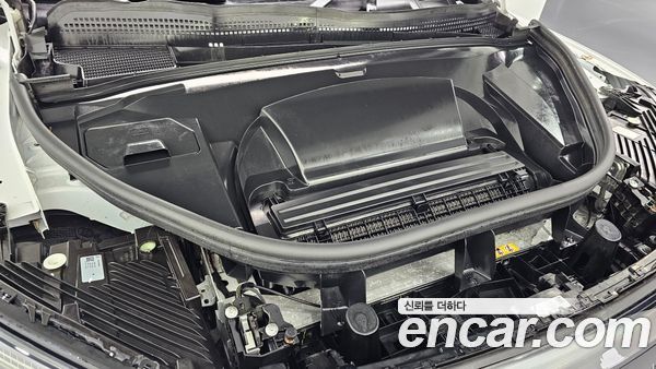 Mercedes-Benz EQE 2023, фото 6