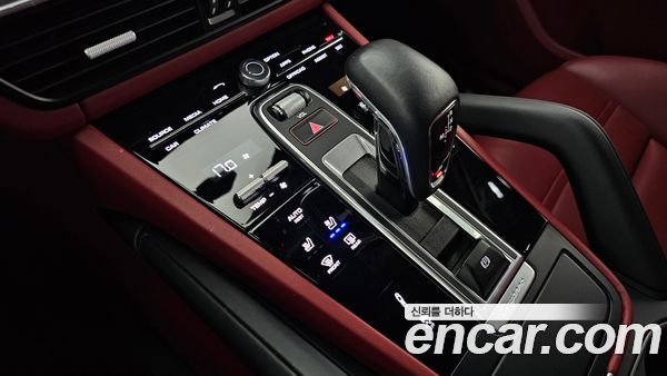 Porsche Cayenne 2023, фото 9