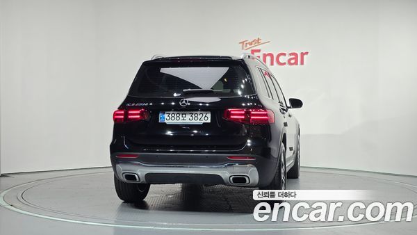 Mercedes-Benz GLB 2024, фото 4