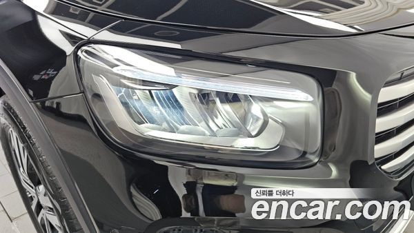 Mercedes-Benz GLB 2024, фото 8