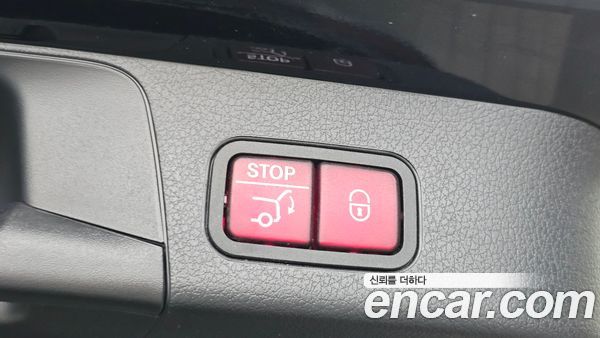 Mercedes-Benz GLB 2024, фото 31