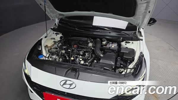 Hyundai Elantra 2021, фото 6