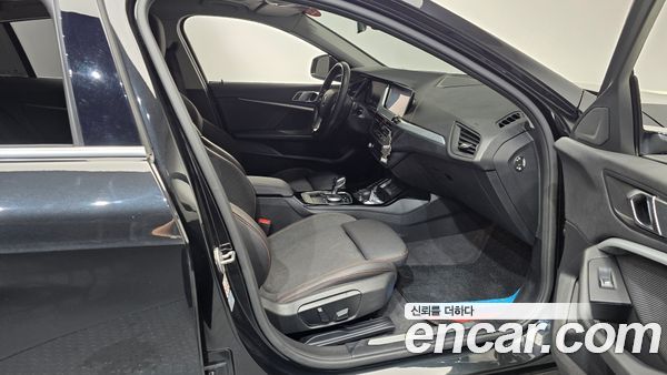 BMW 1 Series 2021, фото 16