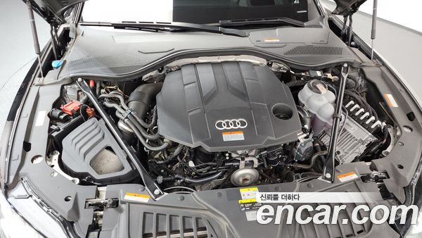 Audi A8 2023, фото 6