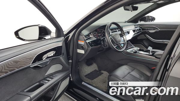 Audi A8 2023, фото 13