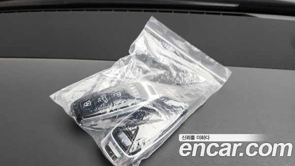 Audi A8 2023, фото 21