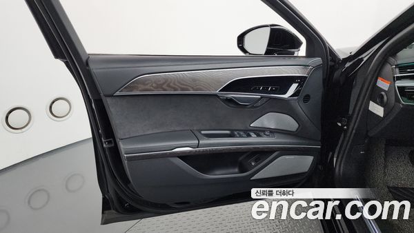 Audi A8 2023, фото 14
