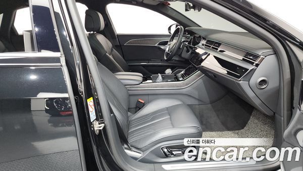Audi A8 2023, фото 16