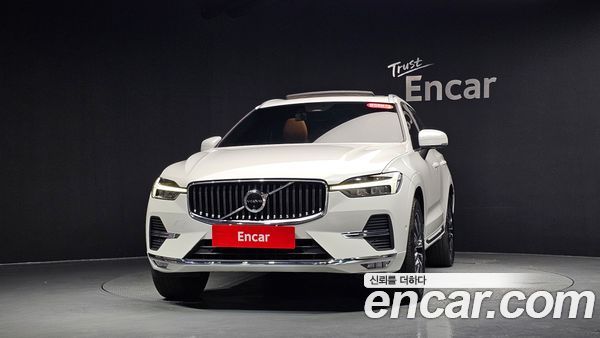 Volvo XC60 2022, фото 2