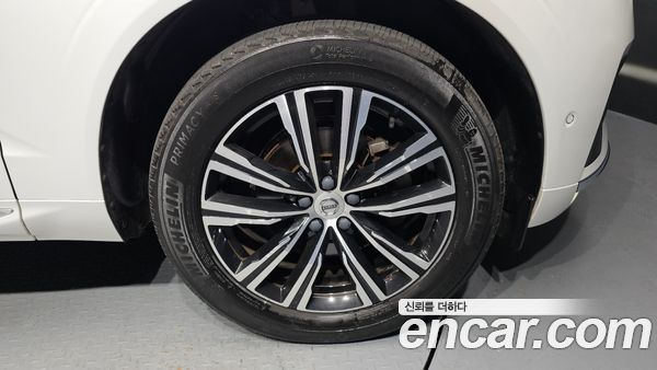 Volvo XC60 2022, фото 6