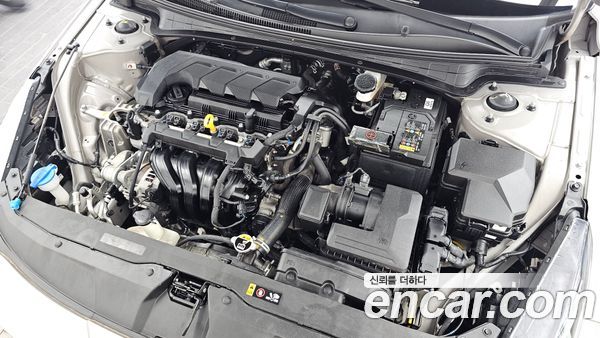 Hyundai Elantra 2021, фото 6