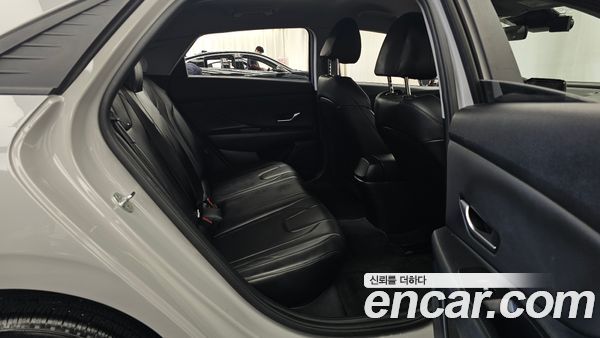 Hyundai Elantra 2021, фото 12