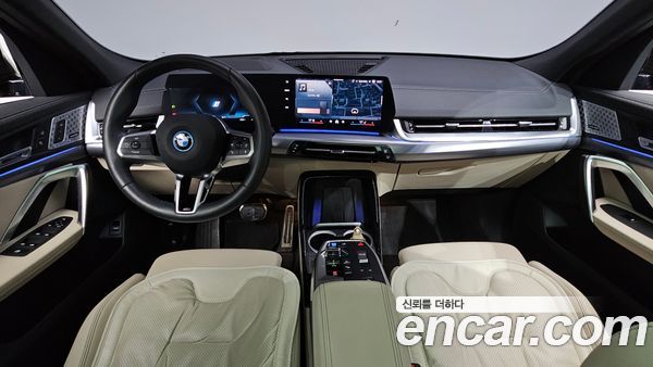 BMW iX2 2024, фото 9
