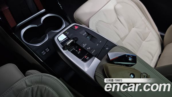 BMW iX2 2024, фото 11