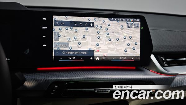 BMW iX2 2024, фото 19