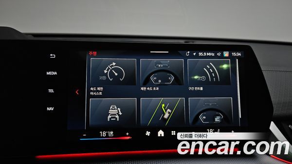 BMW iX2 2024, фото 31