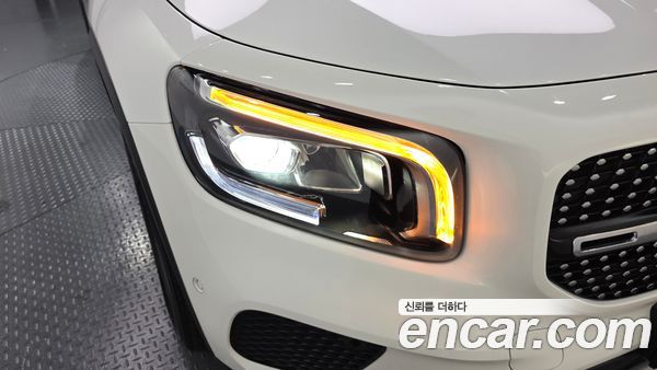Mercedes-Benz GLB 2021, фото 8