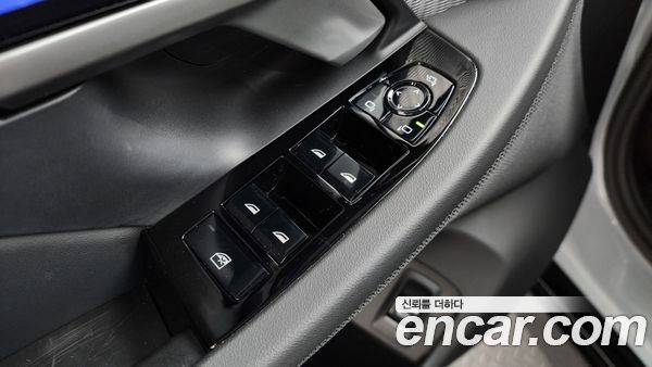 BMW 5 Series 2025, фото 34