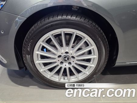 Mercedes-Benz E-Class 2023, фото 5