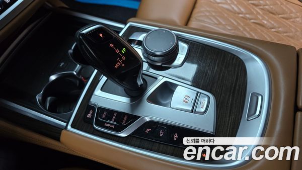 BMW 7 Series 2020, фото 11