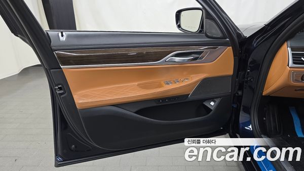 BMW 7 Series 2020, фото 13