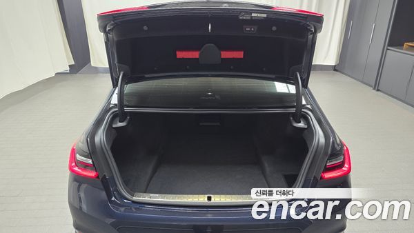 BMW 7 Series 2020, фото 29