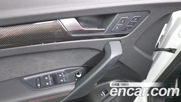 Audi SQ5 2022, фото 35